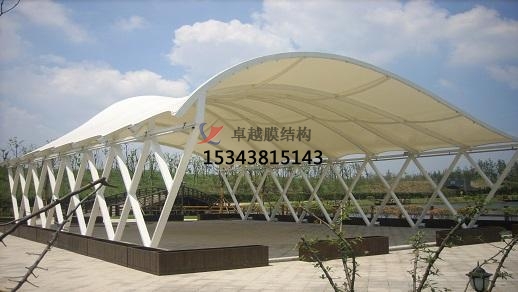?？谏虡I(yè)廣場雨棚搭建