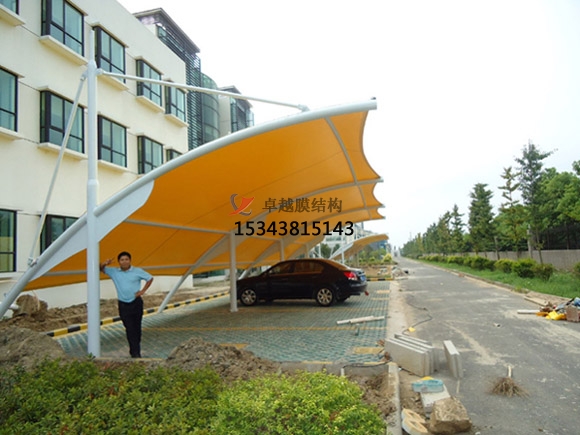 7字型膜結(jié)構(gòu)車(chē)棚材質(zhì)選擇